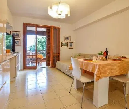Apartment Sulla Di *