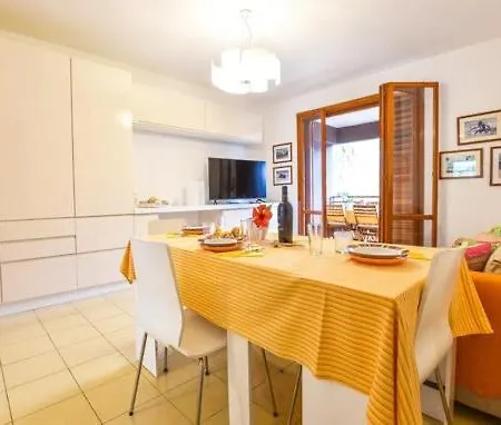 Sulla Di Apartment